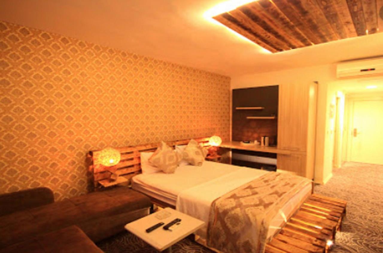 The Tuyap Ozyurtlarsuites Istambul Extérieur photo
